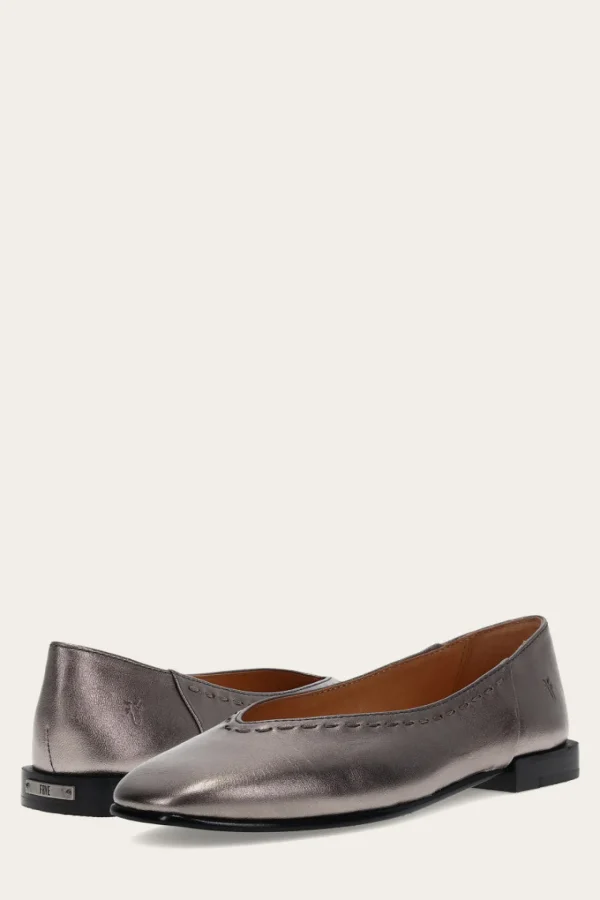 Frye Claire Flat Store